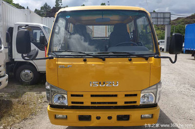 庆铃五十铃底盘扫路车 城市清洁的可靠选择